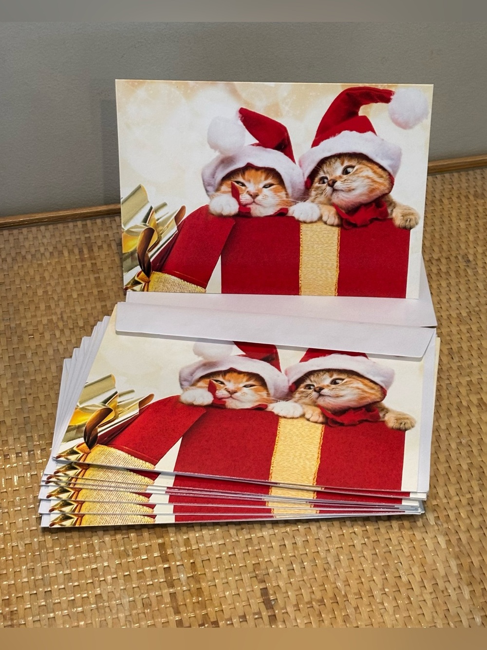 Set of 10 Christmas cards with kittens with envelopes new!